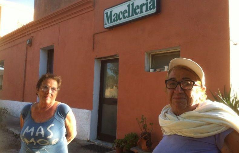 Palmadula, sorelle beffano il prete e si ricomprano la casa