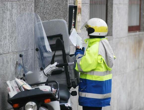 Trenta assunzioni alle Poste negli uffici versiliesi e di Lucca: ecco il bando 