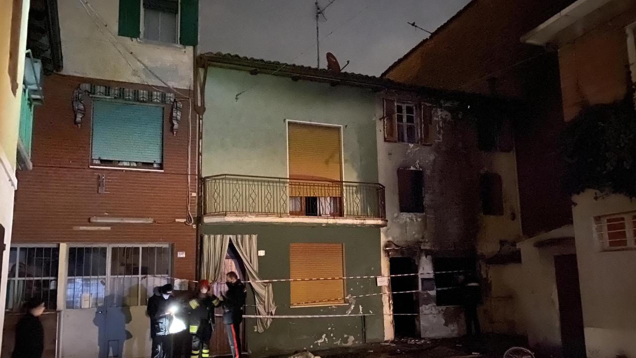 Tragedia di Fabbrico: prima la fuga di gas, poi le fiamme ovunque. Così sono morti i piccoli Talha e Aysha