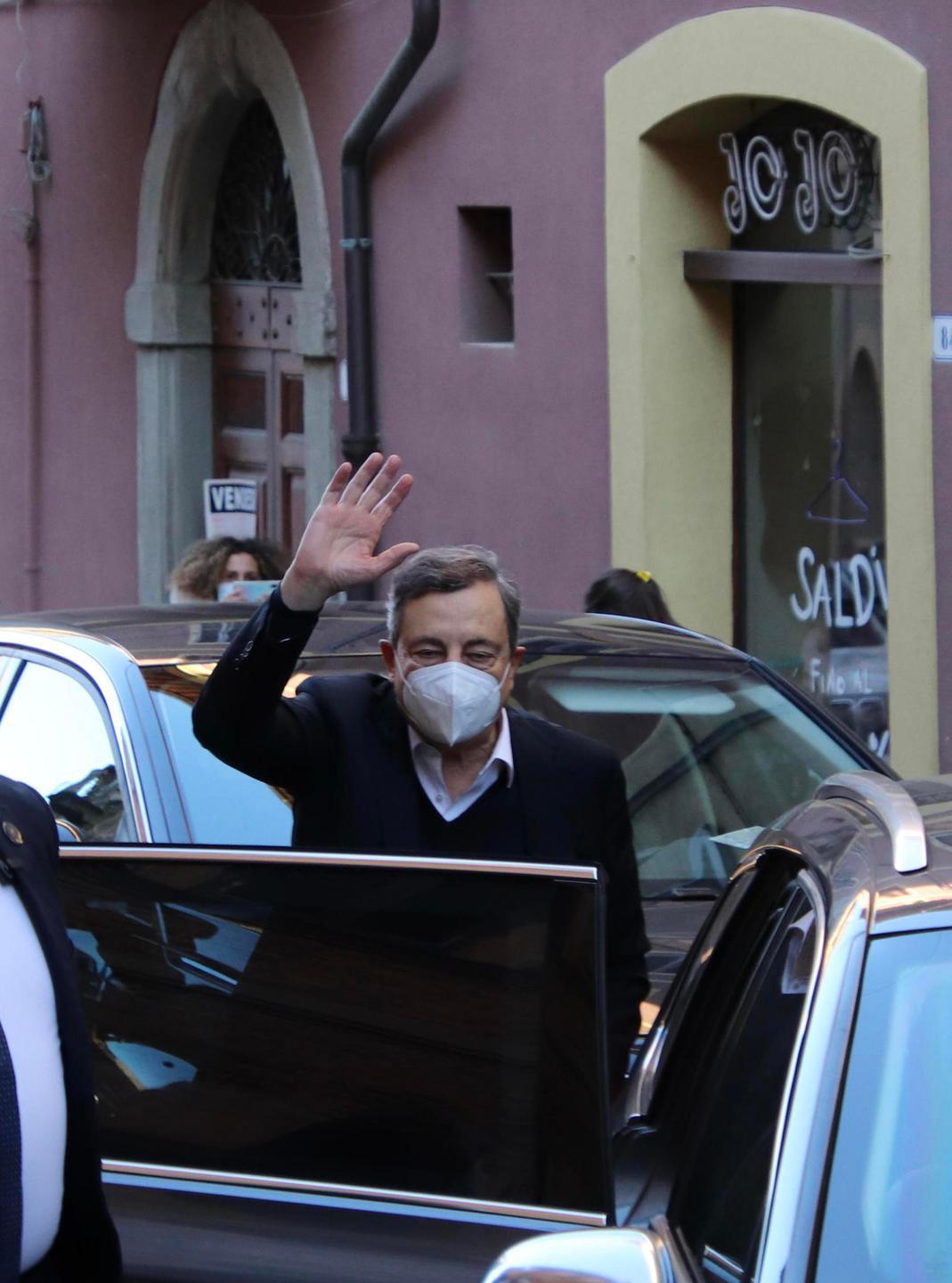 Non ci sarà rimpasto Draghi conferma la propria squadra 