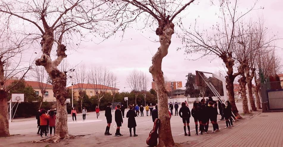 I ragazzi e le ragazze che ieri, come quelli di mezzo secolo fa, hanno fatto festa per don Bosco