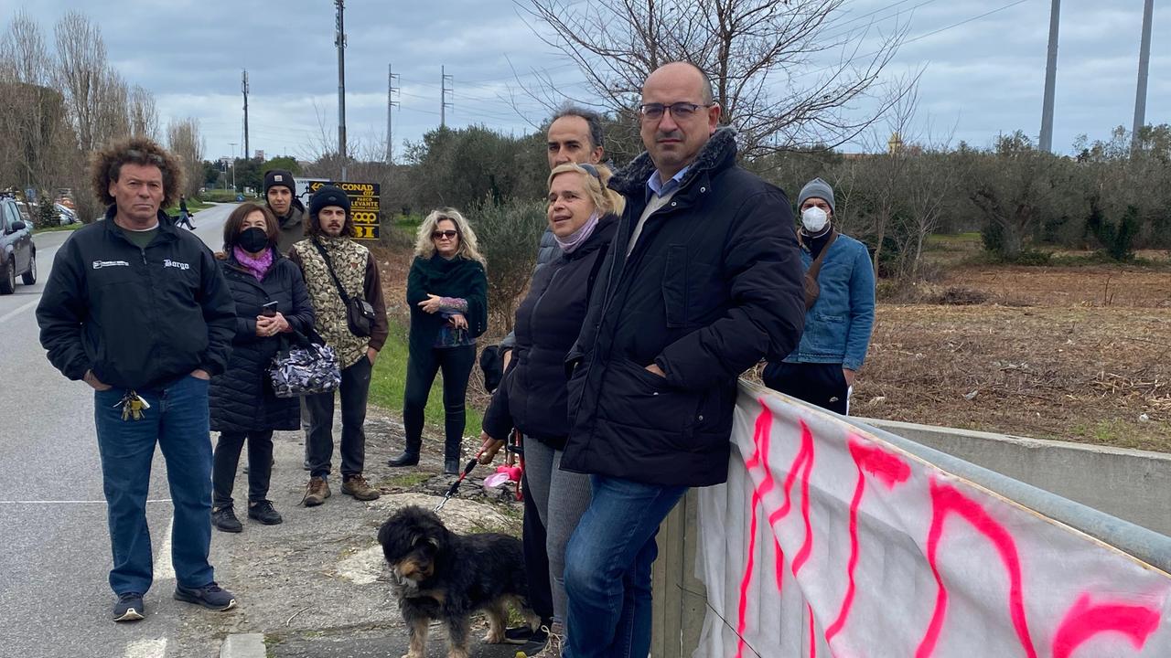 Nuovo mercato ortofrutticolo, il no dei residenti di Leccia e Salviano: basta cemento questo verde non si tocca
