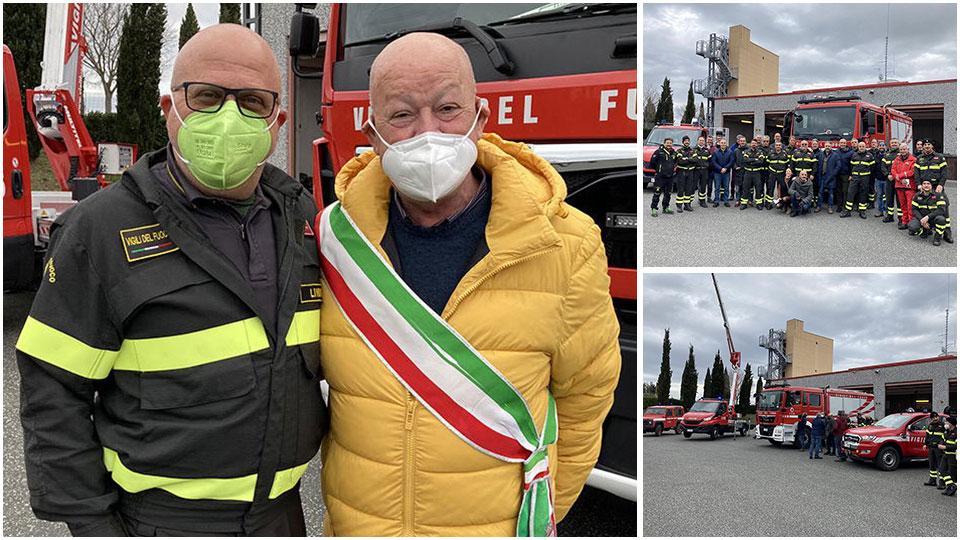 Tre momenti della cerimonia che si è svolta ieri mattina al distaccamento dei vigili del fuoco di Cecina dove i colleghi e l’ amministrazione comunale di Cecina hanno salutato e ringraziatoil capo reparto Marco La Bella che va in pensione. Il capo distaccamento, Paolo Nobili, ha ricordato che «lavorare con Marco è stato un onore»