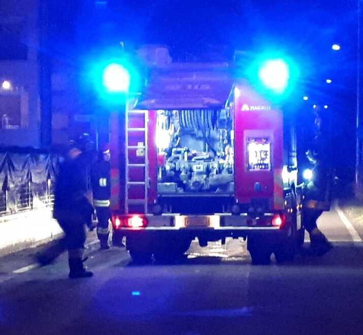 Maranello. Appartamento a fuoco nella notte Venti famiglie scendono in strada 