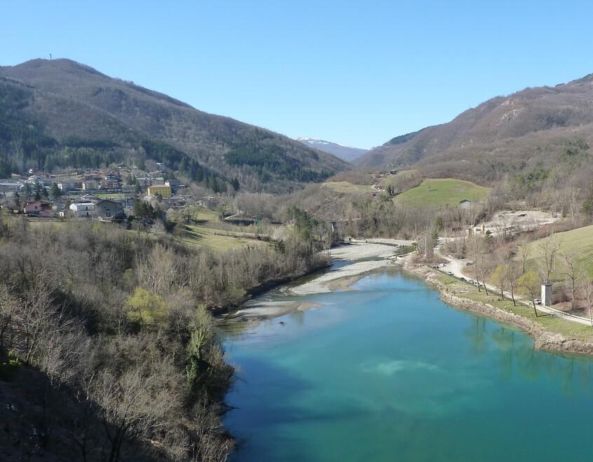 Saluti da Riolunato, il paradiso dell’acqua dove la bolletta è di 70 euro all’anno 