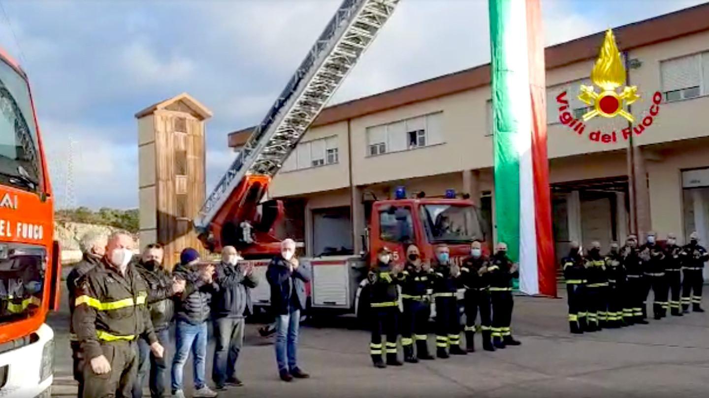 I vigili del fuoco salutano l’ispettore Budroni - La Nuova Sardegna