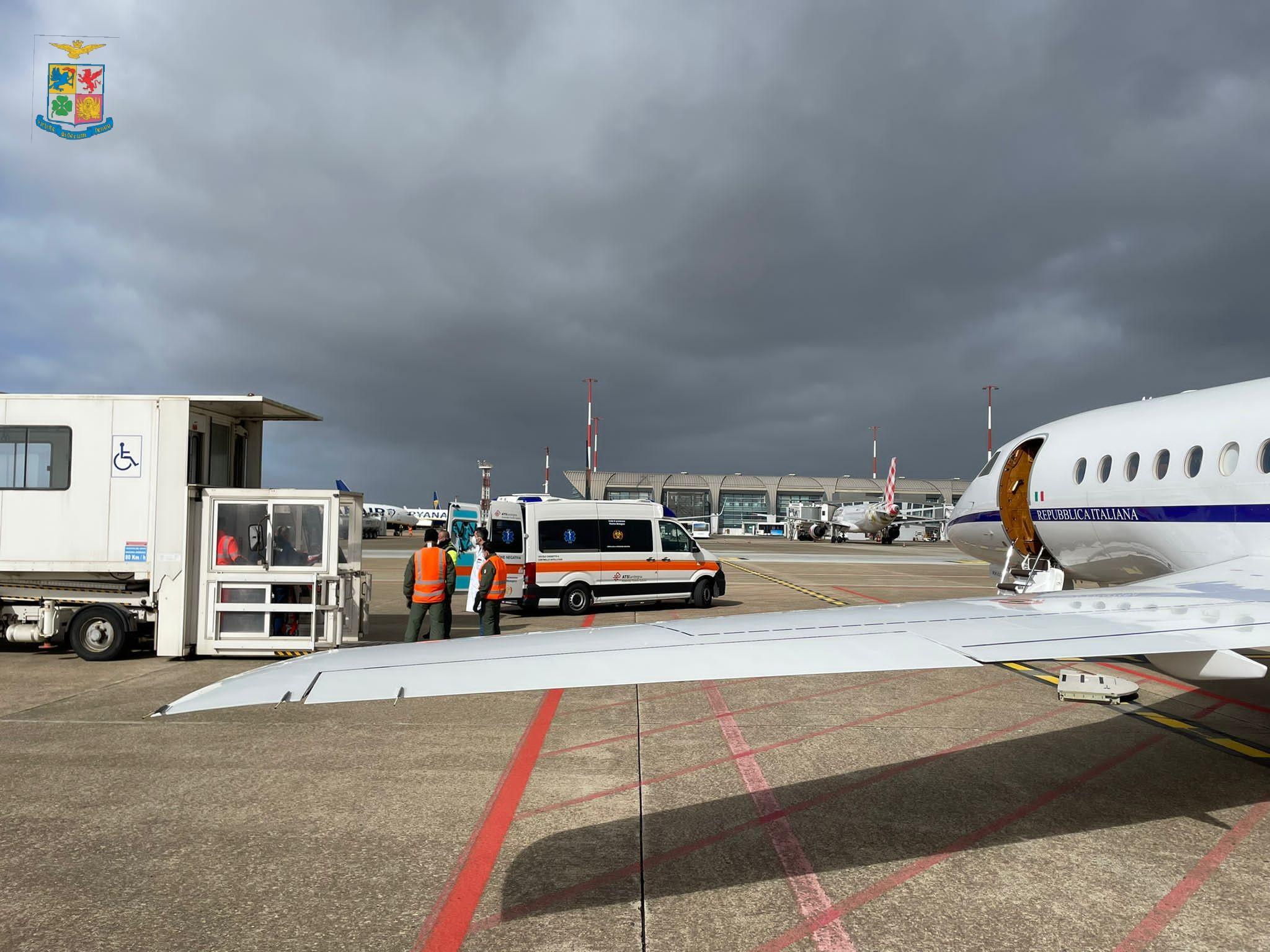 Volo salvavita per un 73enne da Cagliari a Milano