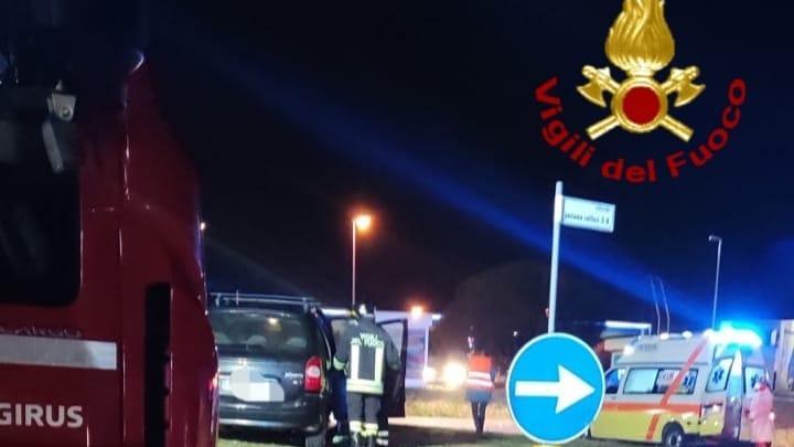 Olbia, auto sbatte sulla rotatoria nella circonvallazione: ferito il conducente