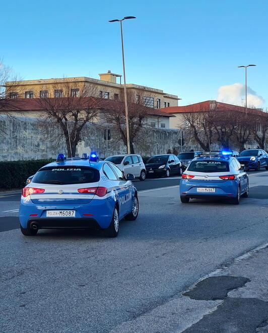 Va in banca senza Green pass e impedisce l’ingresso agli altri clienti: multato 