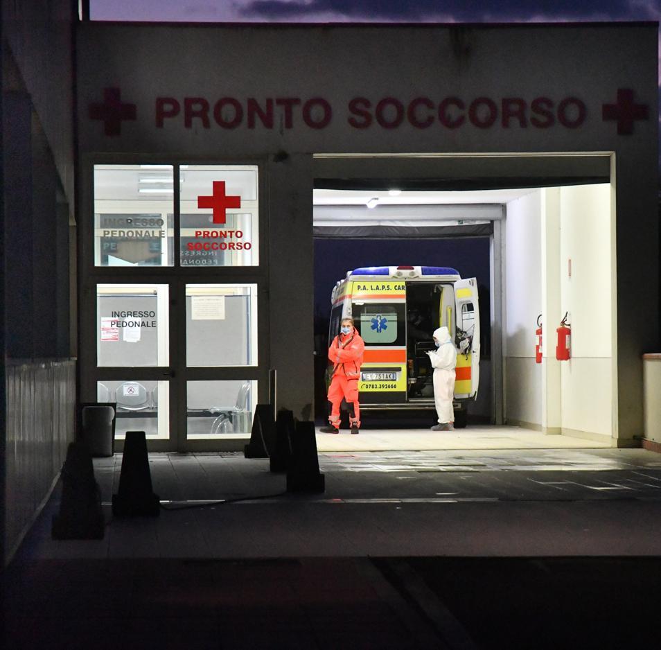 Morti al San Martino la direzione della Asl «Solo uno per covid» 