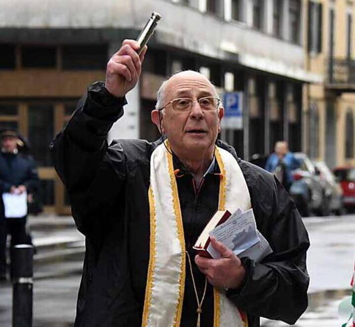 Don Raffello Piagentini parroco del Duomo di Carrara