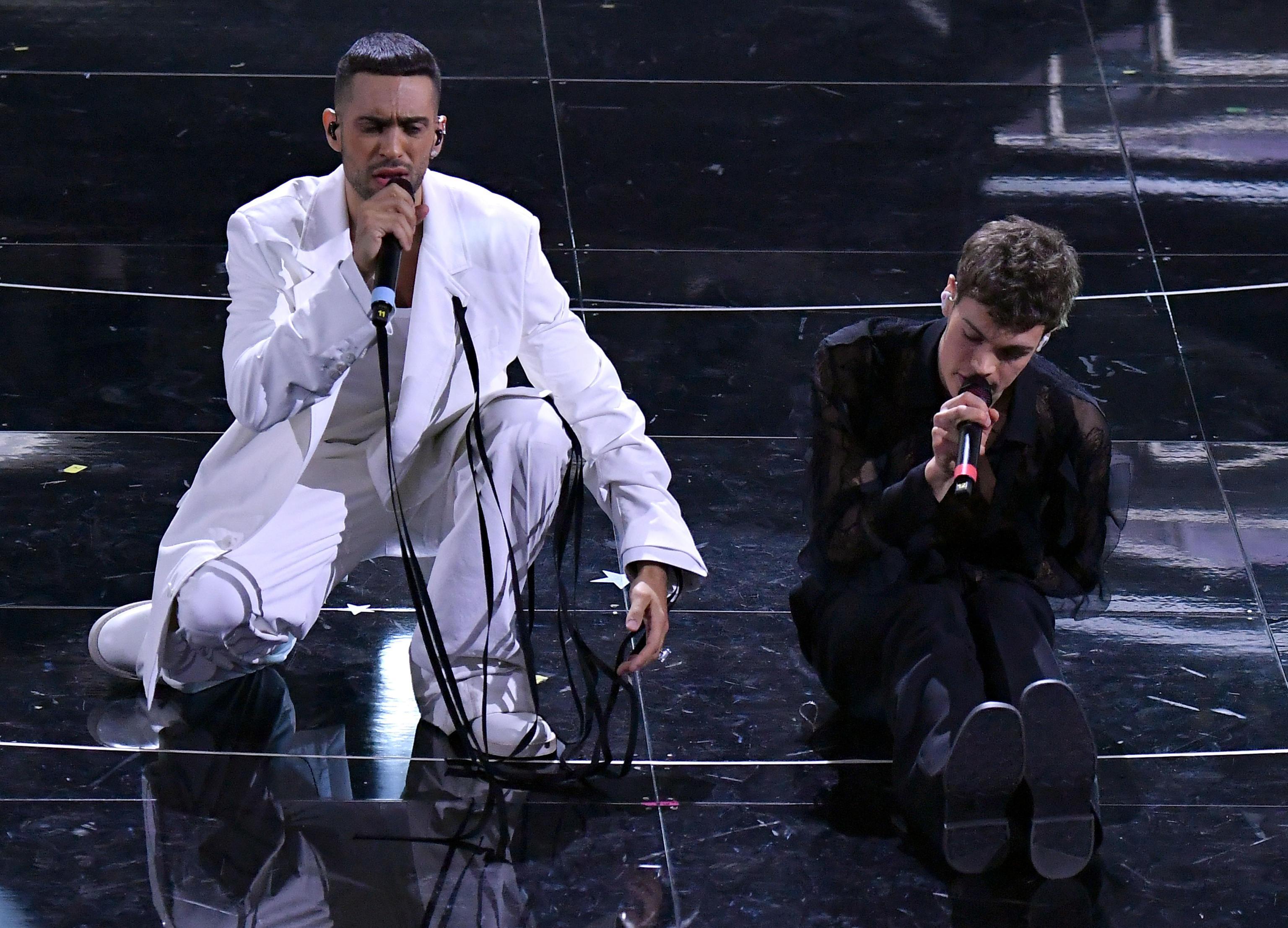 Sanremo fa ancora il pieno di ascolti:  9,3 milioni di spettatori per la terza serata 