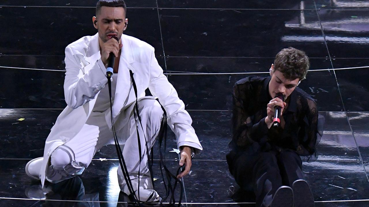 Sanremo fa ancora il pieno di ascolti: 9,3 milioni di spettatori per la terza serata