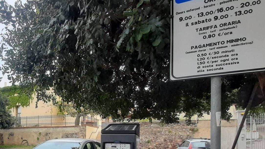 Polemiche sui parcheggi a pagamento