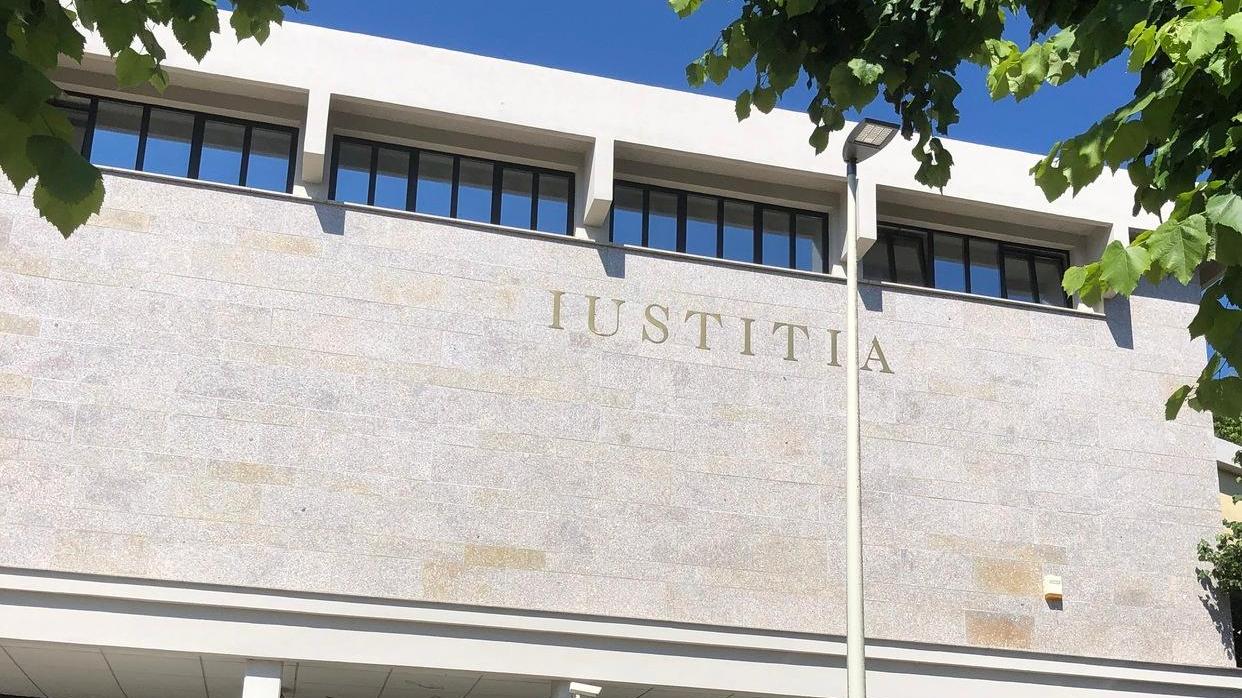 La Maddalena, sotto accusa per distintivi falsi: il gup lo assolve