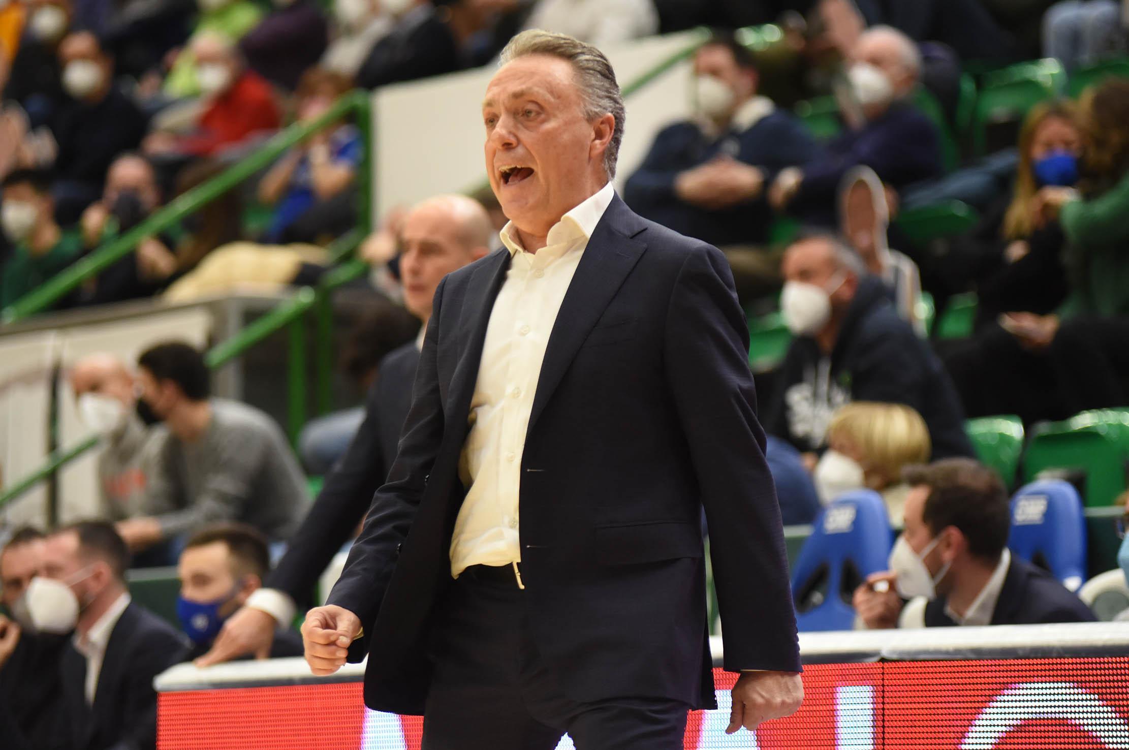 Dinamo basket in quarantena: salta la partita contro Allianz Trieste