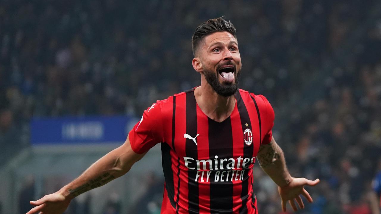 Olivier Giroud: con la sua doppietta ha deciso il derby di Milano (Foto LaPresse)