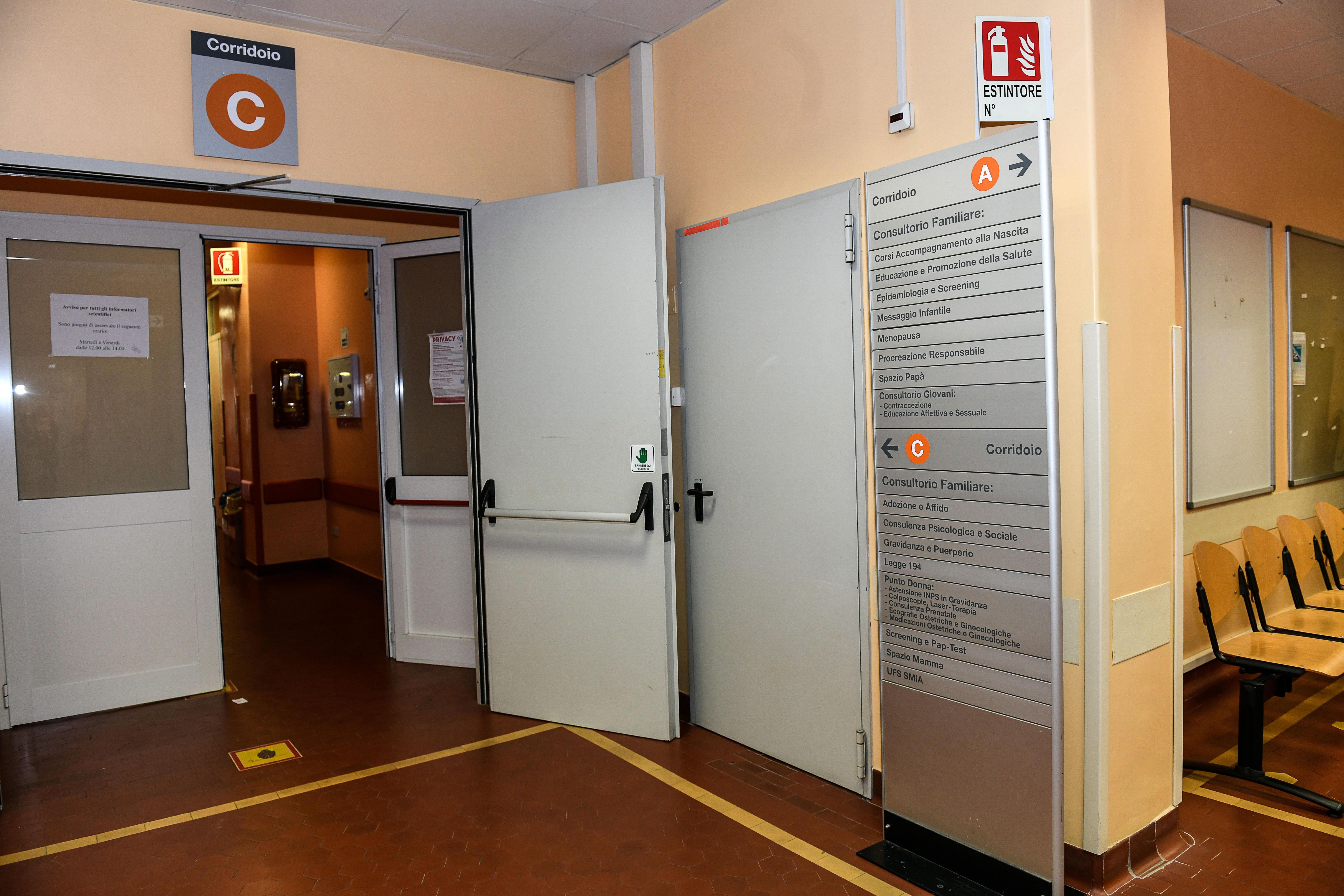 Aborto, il 77 per cento dei ginecologi lucchesi è obiettore