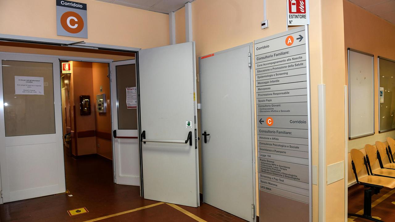 Aborto, il 77 per cento dei ginecologi lucchesi è obiettore