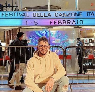 Sul palco il sardissimo Luca Faraone 