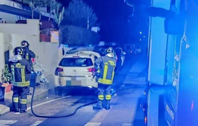 Auto a fuoco, indagini nell’ambiente della droga 