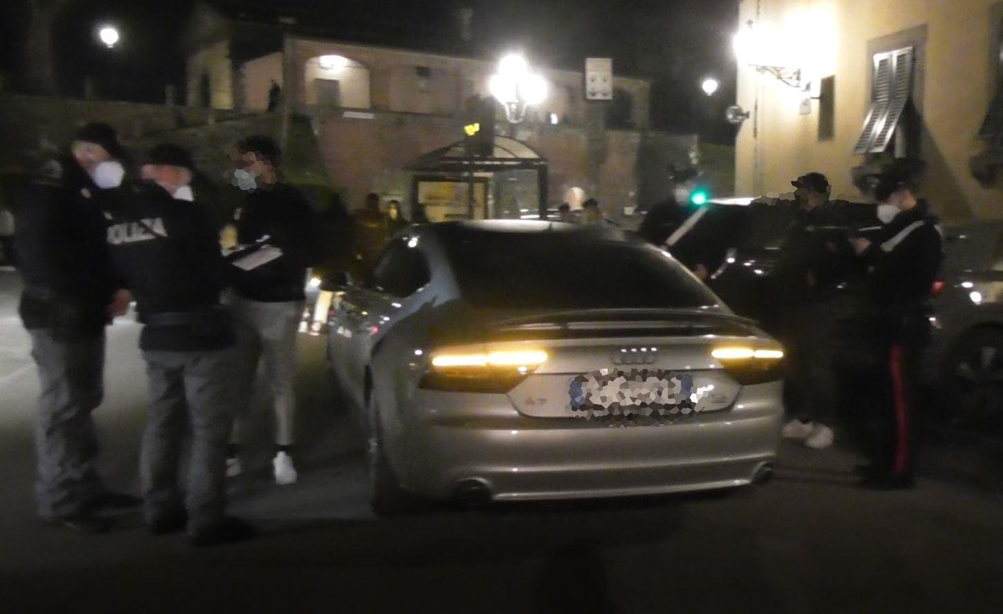 I controlli delle forze dell'ordine nella zona di Porta San Pietro
