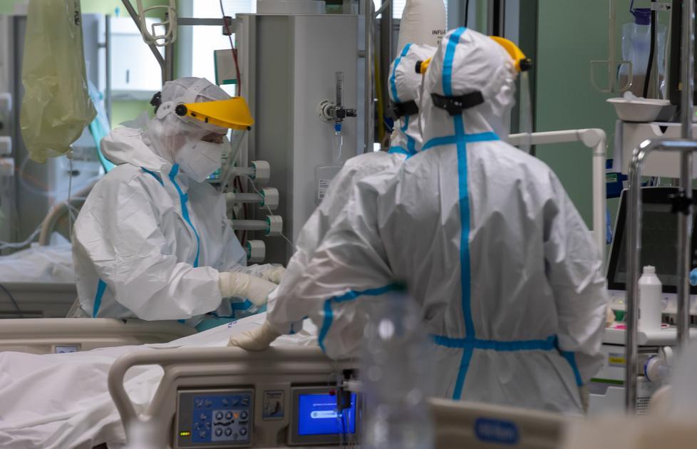 «Mi ha trasmesso l’Hiv ed è morto». Badante porta in tribunale le eredi chiedendo 250.000 euro