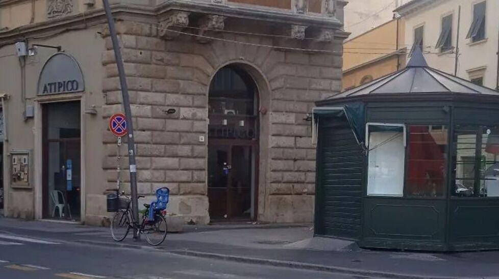 Tra via Marradi e piazza Attias il locale “Atipico”, ex “Wimpy”, che diventerà il “Pizzino in città’ ”