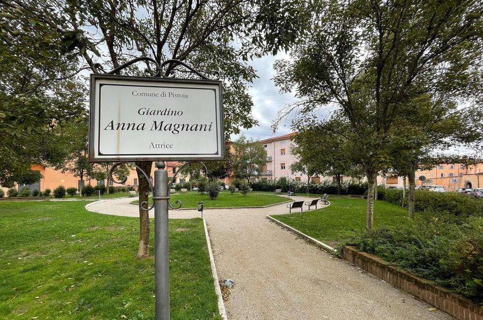 Pistoia, cinque telecamere in piazza Anna Magnani contro i vandali, gli schiamazzi e lo spaccio 