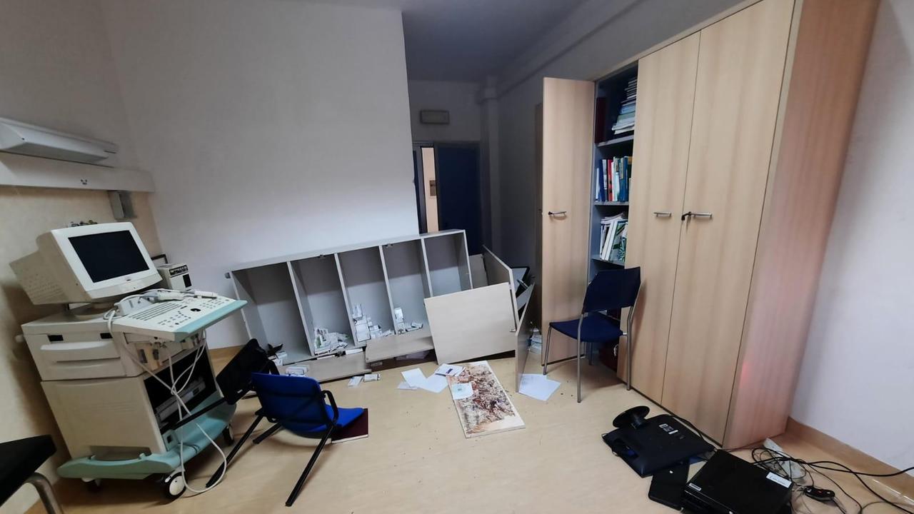 Il disastro nei locali della Leniterapia dell'ospedale