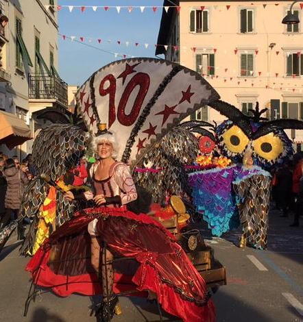 Una sfilata del Carnevale di Santa Croce sull’Arno