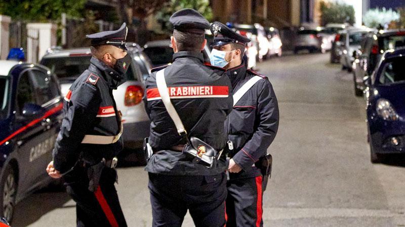Quei bravi quindicenni del branco che pestano i coetanei coi bastoni: Grosseto, cinque feriti in una sera