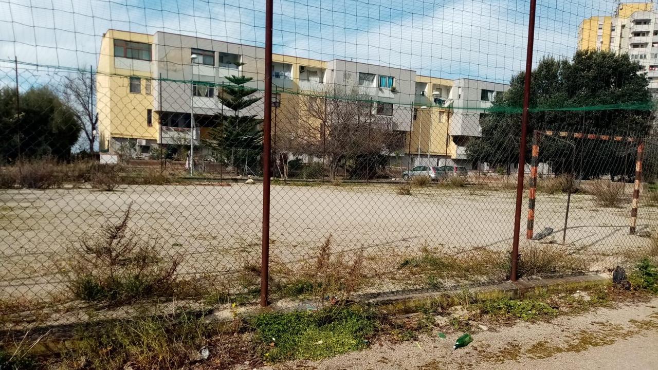 Sassari, case popolari nel degrado: tetti colabrodo e muffa