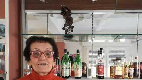 S. Felice. Dopo 50 anni Franca lascia il suo Bar Nuovo I clienti restano e ne faranno il loro ritrovo