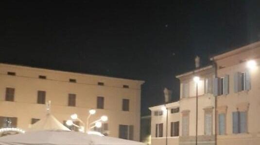 Carpi. Aperitivo no vax in piazzetta Baristi e residenti infuriati