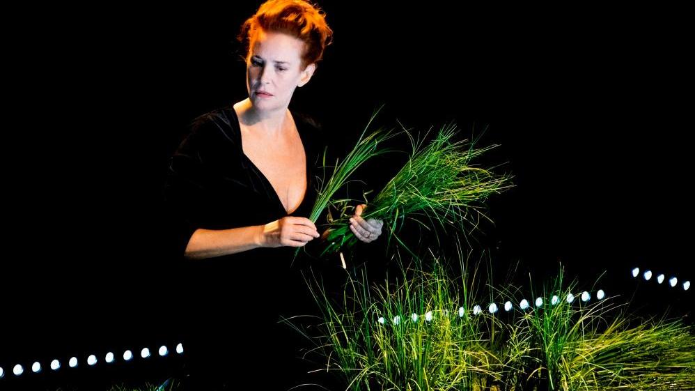 Mirandola. Lucrezia Lante della Rovere e il Pirandello “rovesciato” «La donna in nero diventa protagonista»