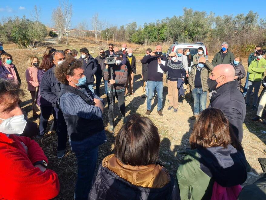 L’incontro di ieri, lunedì 7, tra sindaco e residenti in via di Levante