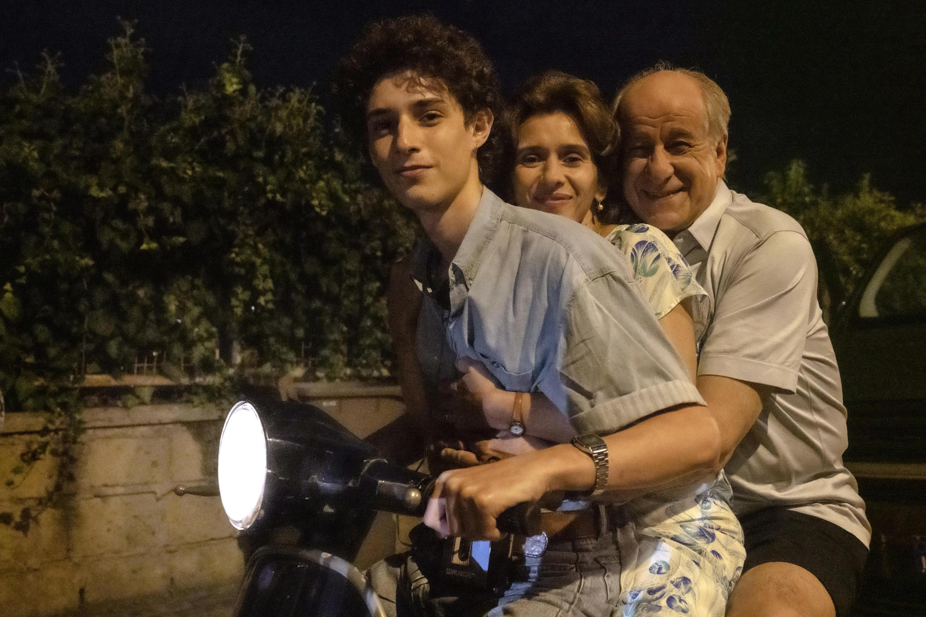 Un'immagine di scena di "È stata la mano di Dio"