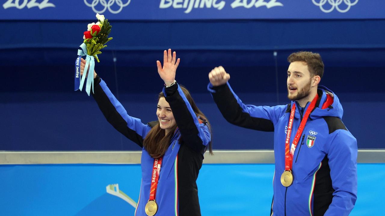 Stefania Constantini e Amos Mosaner sul podio più alto del doppio misto di curling
