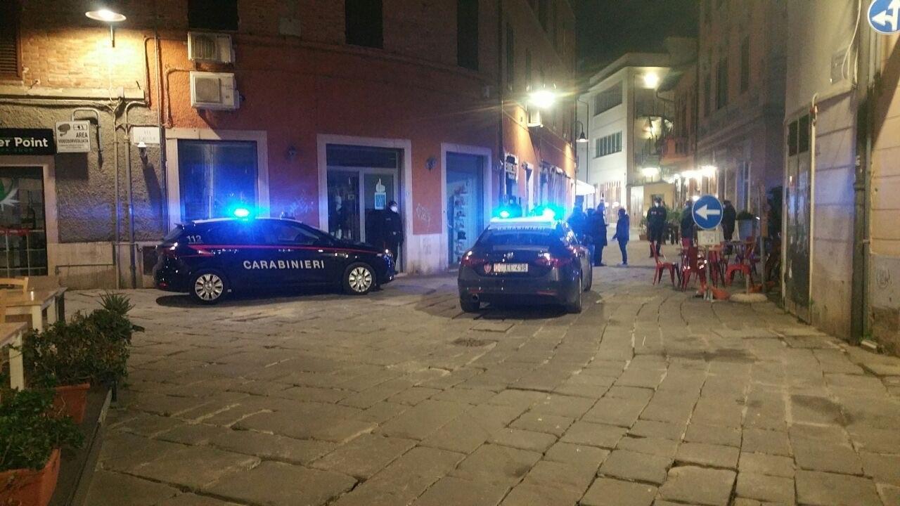 Pattuglie di carabinieri in centro storico a Grosseto