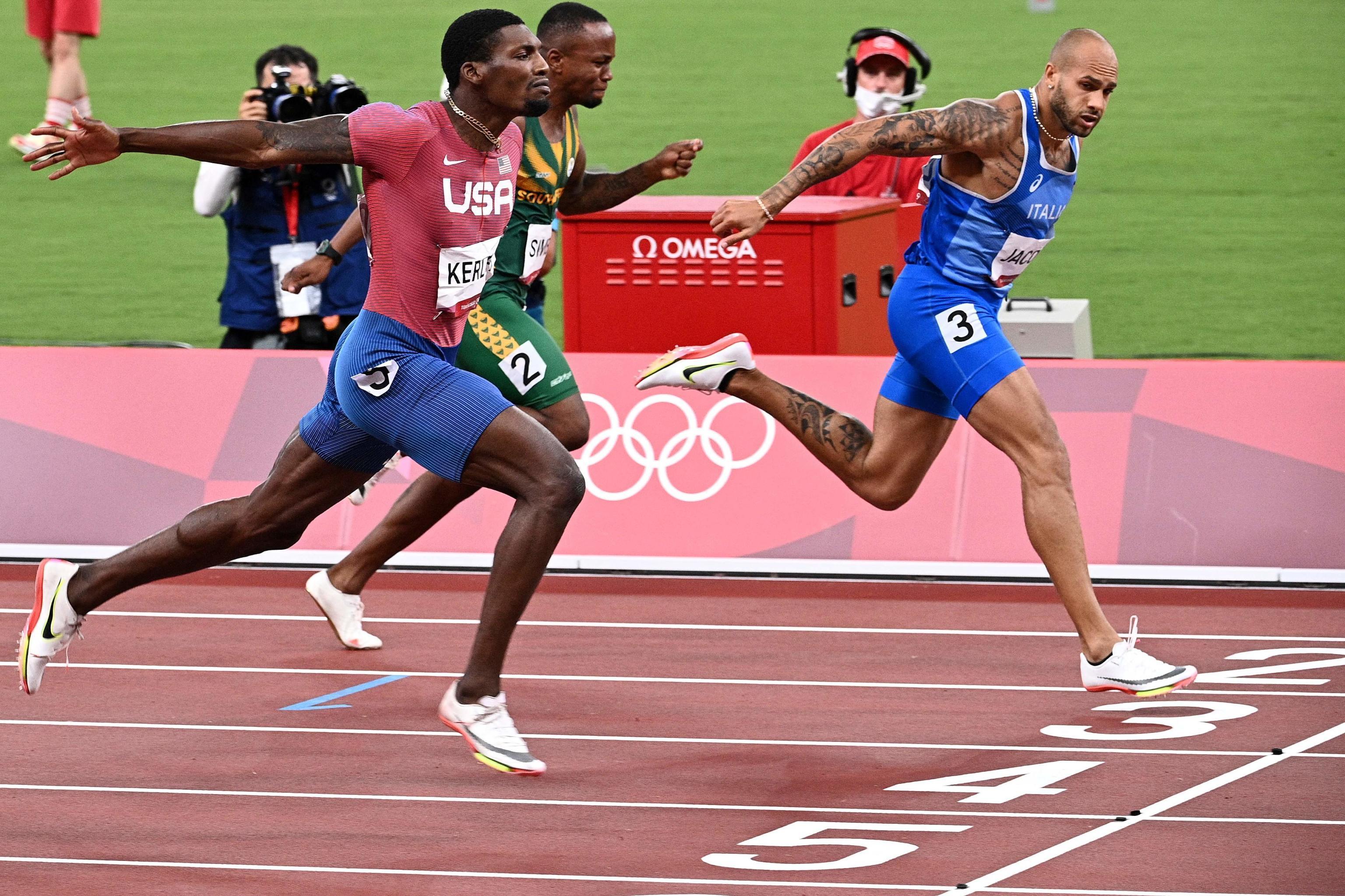 Marcell Jacobs alle Olimpiadi di Tokyo: il 1 agosto 2021 ha vinto l'oro nei 100 metri scrivendo una pagina della storia sportiva dell'Italia (Foto Ansa)