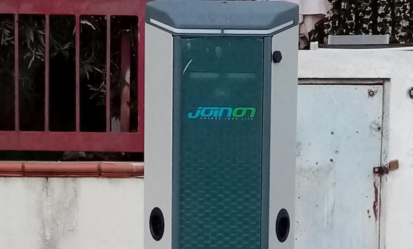 Una colonnina per le auto elettriche