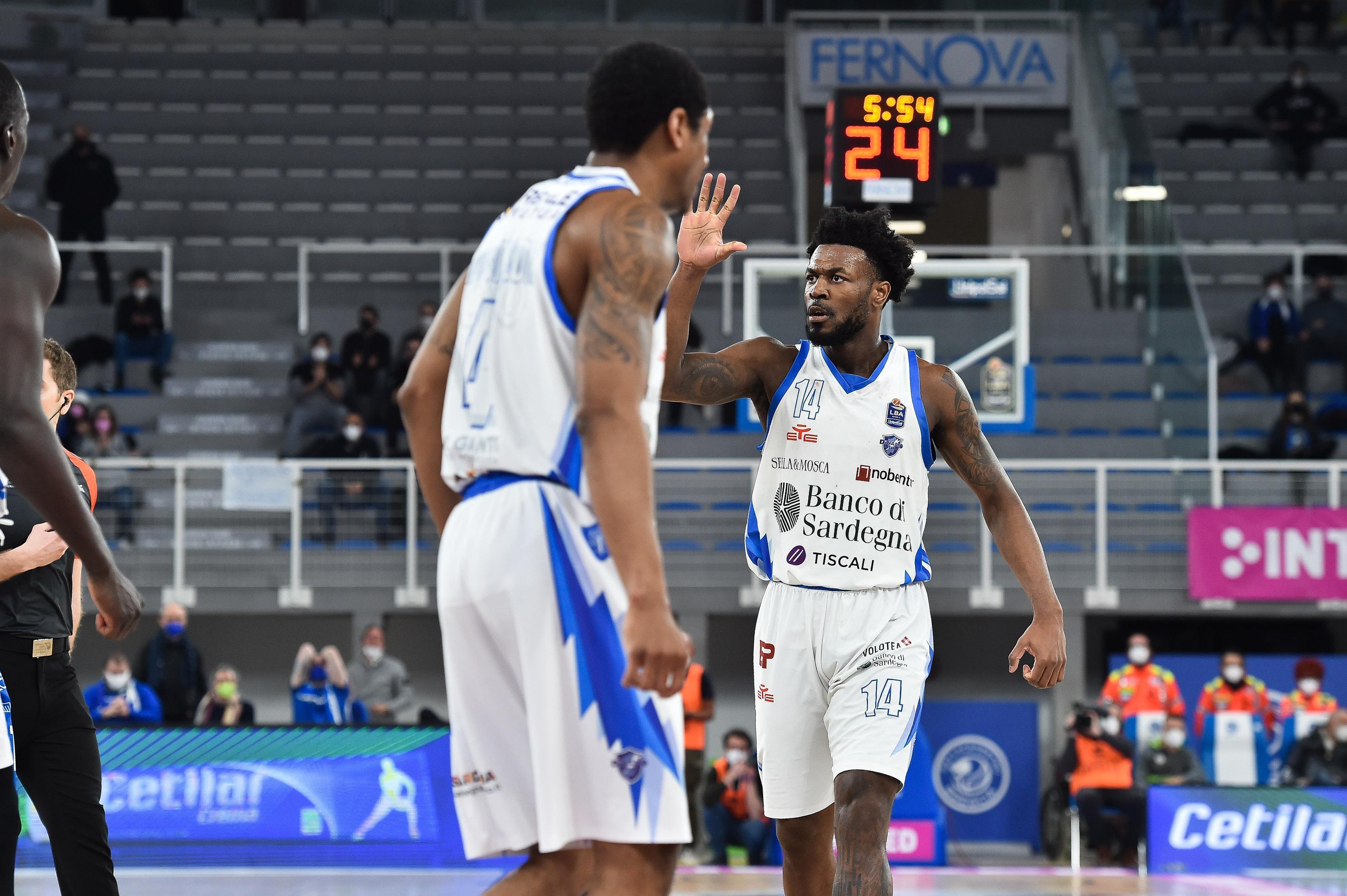 Basket, rinviata per covid anche Sassari-Virtus Bologna