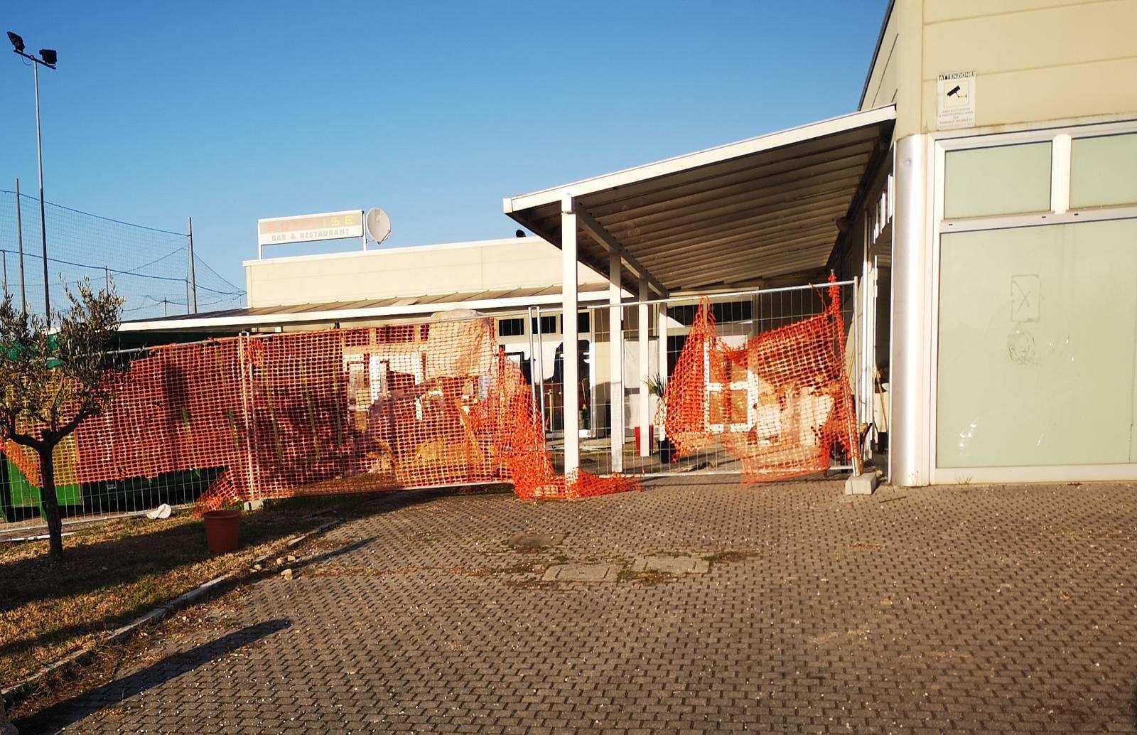 Il cantiere della palestra che riaprirà tra due mesi a Fucecchio dopo anni di abbandono