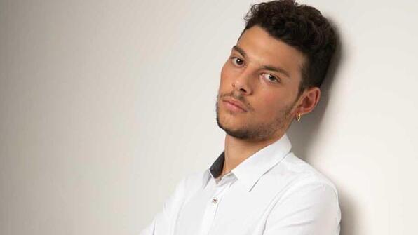 Un ritratto di Simone Biagini, 19 anni, domani in tv su Canale 5 in “Fosca Innocenti” con Vanessa Incontrada