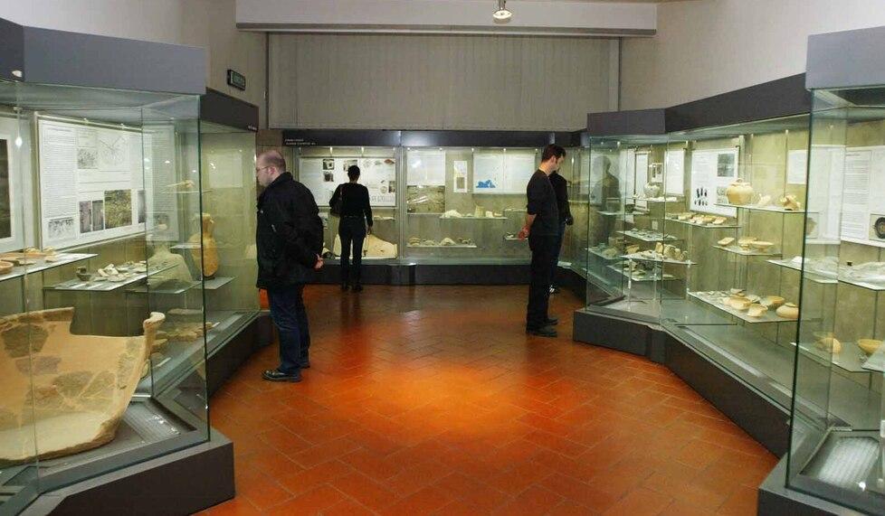 Una sala del Museo della Ceramica di Montelupo che sarà riallestita