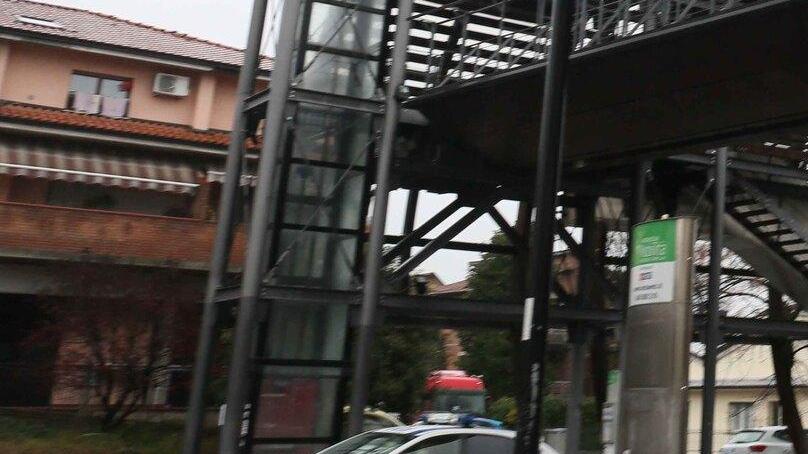 Aggressione a suon di bastoni e coltelli: baby gang di sedicenni in trasferta a Cella