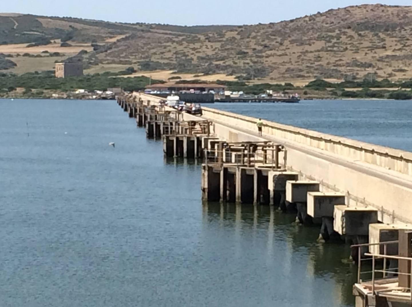 «Finanzieremo i lavori sul ponte di Marceddì» 