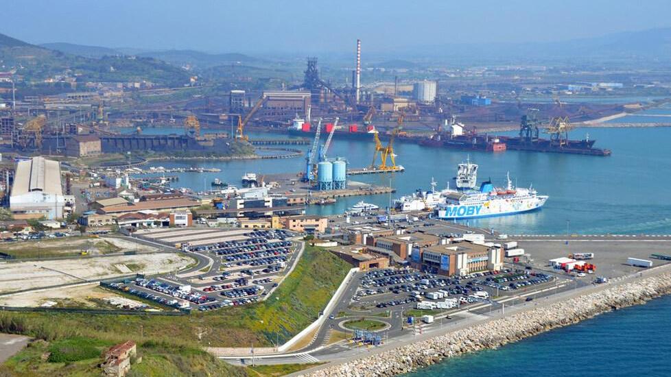 Nuove banchine del porto di Piombino, la partita si riapre: l’affidamento a Manta non è scontato