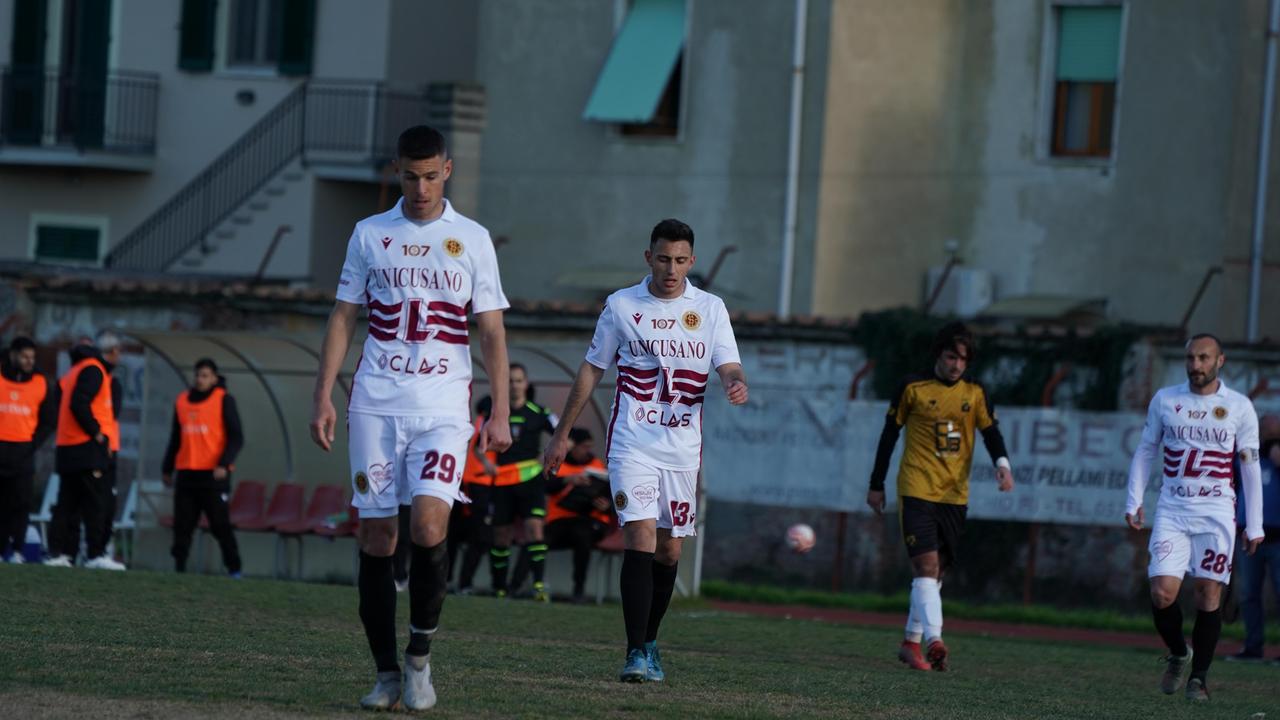 I giocatori in campo (foto Franco Silvi)